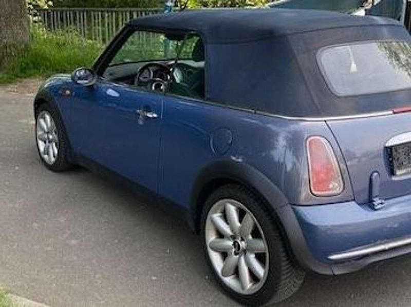 Gebraucht Mini Cooper Cabriolet 116 PS (85 kW) 2005 Cool blue metallic Cabrio