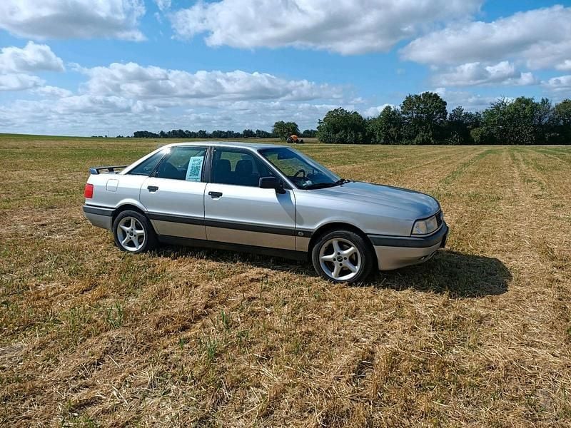 Gebraucht Audi 80 90 PS (66 kW) 1991 Silber Limousine