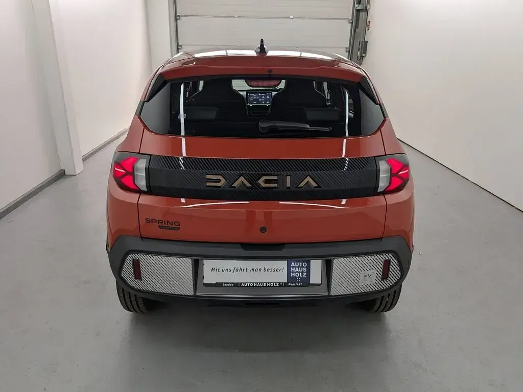 Neu Dacia Spring Extreme 75 kW (102 PS) 2026 Rot Kleinwagen