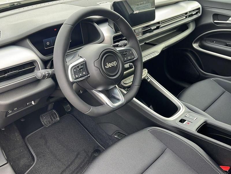 Neu Jeep Avenger Summit 110 PS (80 kW) 2026 Beige SUV