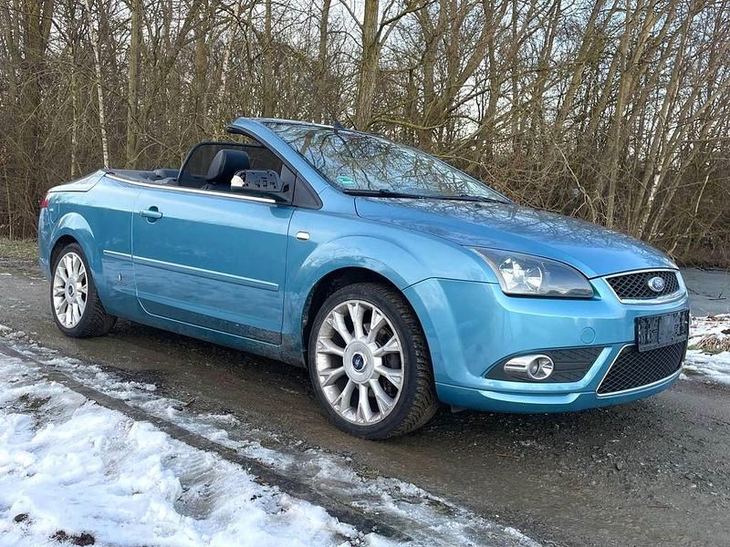 Gebraucht Ford Focus Cabriolet Titanium 145 PS (106 kW) 2007 Blau Cabrio