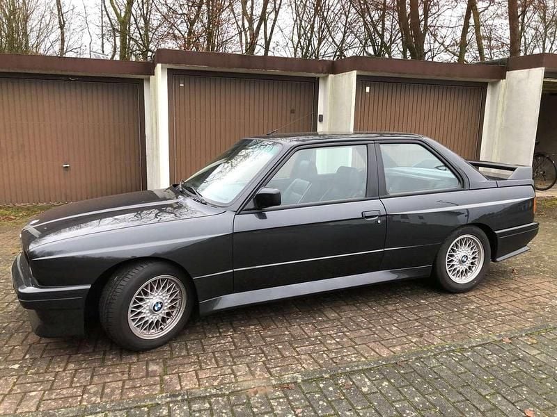 Gebraucht BMW M3 215 PS (158 kW) 1990 Schwarz Limousine