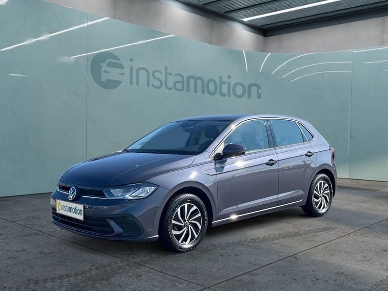 Grau Gebraucht 2024 VW Polo IQ Drive Limousine | 20.760 € (Guter Preis) - Bild 1/4