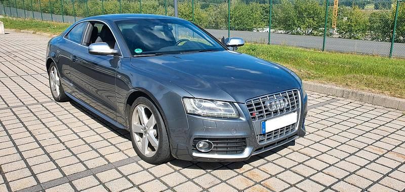 Grau Gebraucht 2011 Audi S5 Coupé | 15.500 € (Superpreis) - Bild 1/4