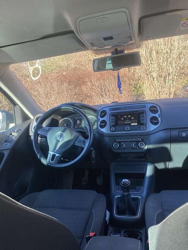 Gebraucht 2014 VW Tiguan Sportline SUV | 13.000 € (Etwas zu teuer) - Bild 1/4