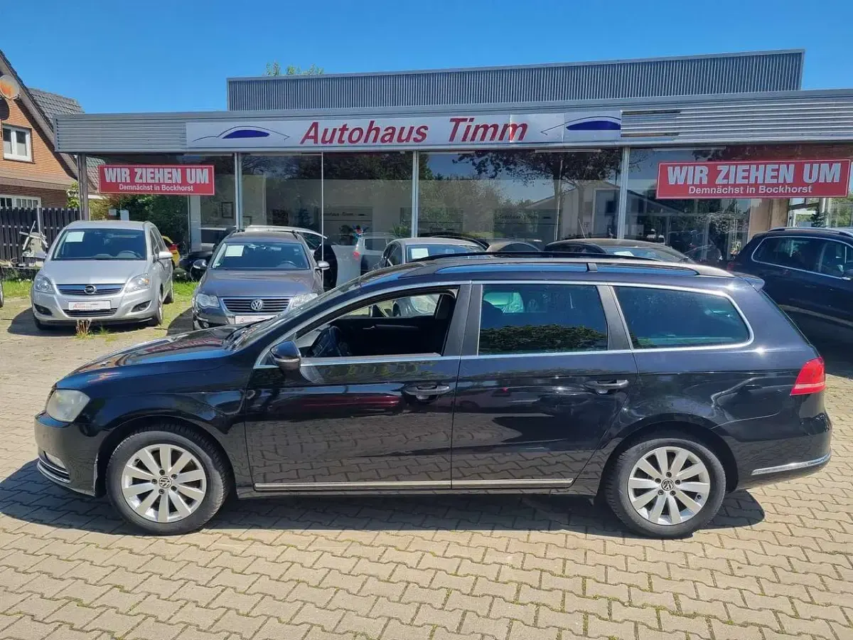 Second-hand VW Passat Comfortline 122 CP (89 kW) 2012 Negru Break
