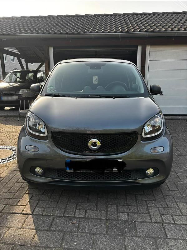 Gebraucht Smart ForFour 90 PS (66 kW) 2018 Grau Kleinwagen