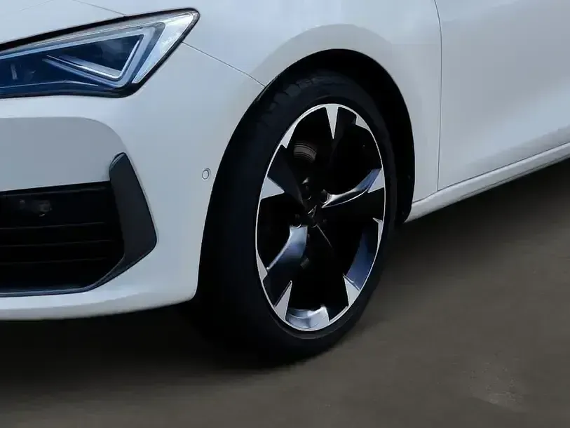 Second-hand Cupra Leon 245 CP (180 kW) 2023 Alb Break
