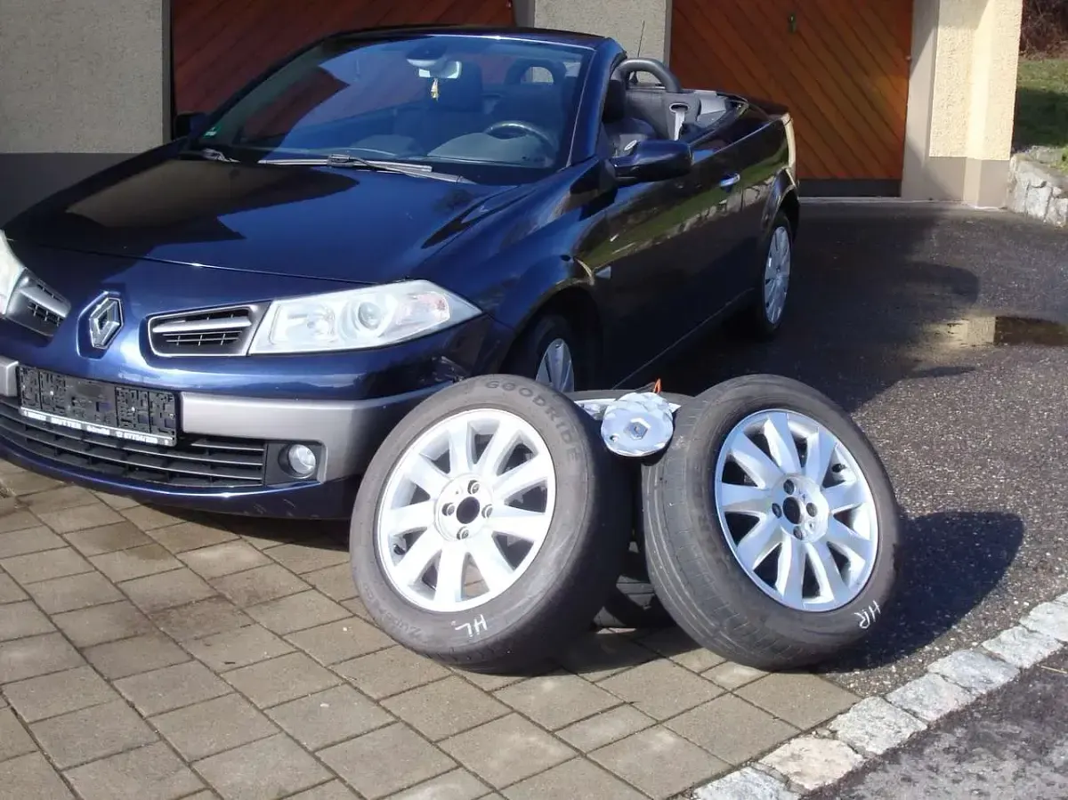 Gebraucht Renault Mégane Cabriolet Exception 135 PS (99 kW) 2008 Blau Cabrio
