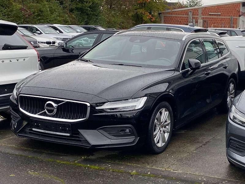 Schwarz Gebraucht 2020 Volvo V60 Momentum Kombi | 20.900 € (Superpreis) - Bild 1/4