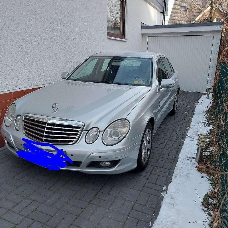 Gebraucht Mercedes E220 Classic 170 PS (125 kW) 2006 Silber Limousine