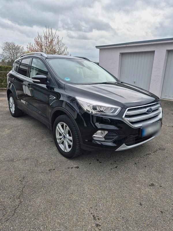 Gebraucht Ford Kuga 120 PS (88 kW) 2020 Schwarz SUV