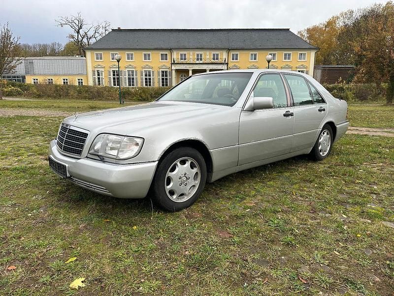 Silber Gebraucht 1992 Mercedes S320 Limousine | 7.999 € - Bild 1/4
