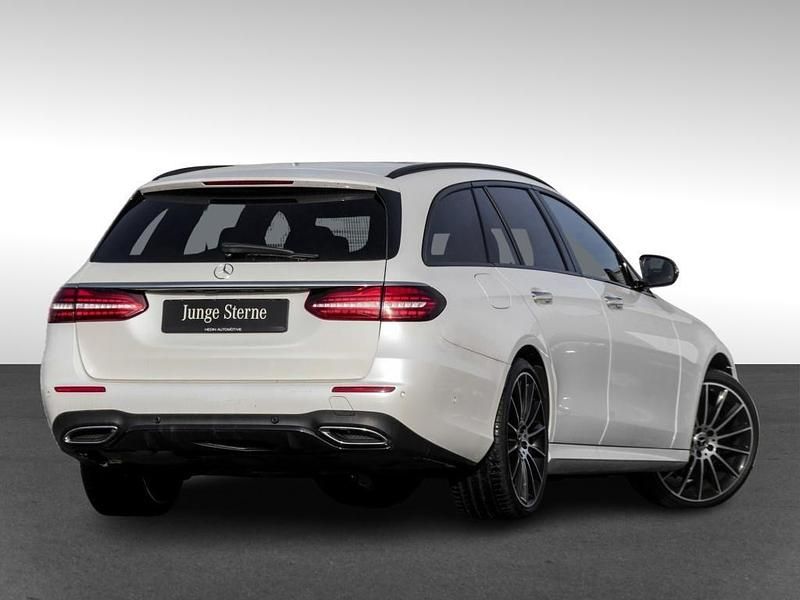 Gebraucht Mercedes E400 AMG 330 PS (242 kW) 2022 Weiß Limousine