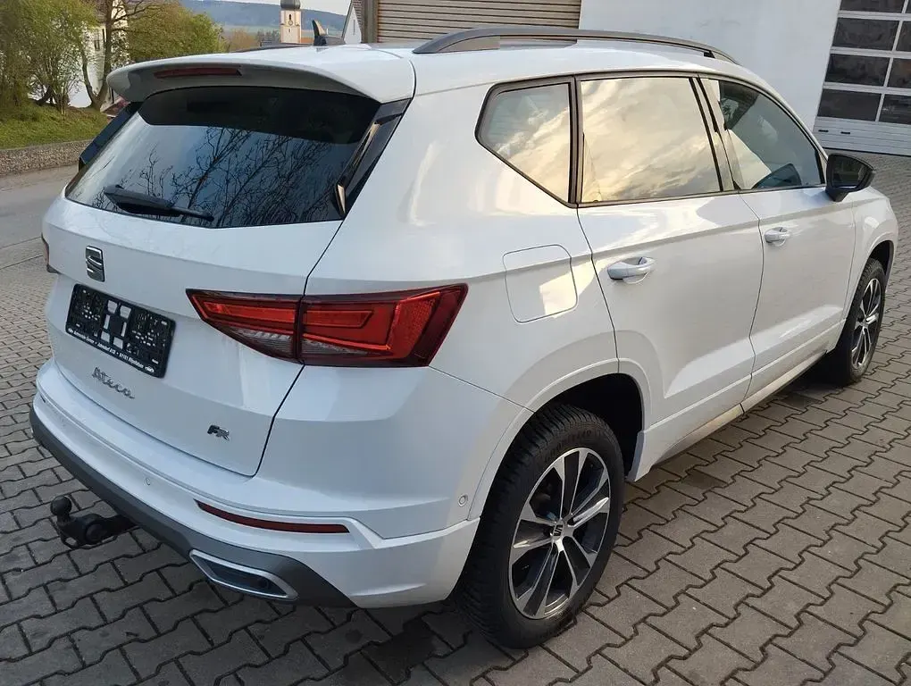 Używany Seat Ateca FR 150 KM (110 kW) 2023 Biały SUV