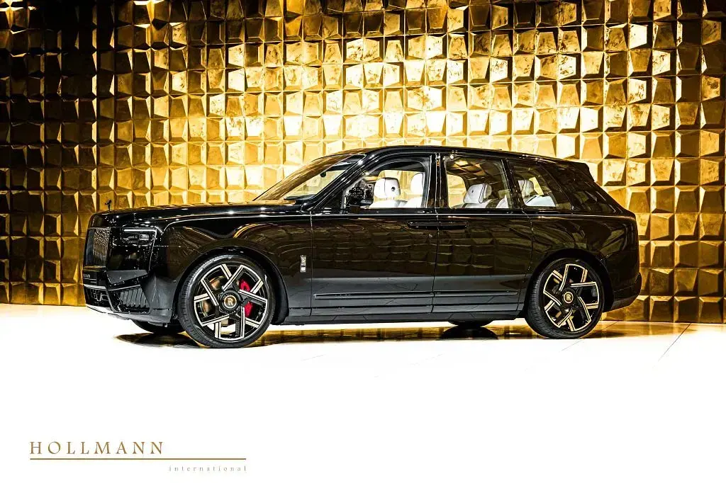 Neu Rolls Royce Cullinan 571 PS (419 kW) 2026 Schwarz SUV