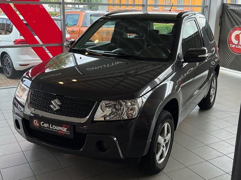 Grau Gebraucht 2012 Suzuki Grand Vitara Comfort SUV | 10.999 € (Fairer Preis) - Bild 1/4