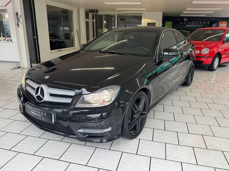 Gebraucht Mercedes 220 AMG line 170 PS (125 kW) 2013 Schwarz Coupé