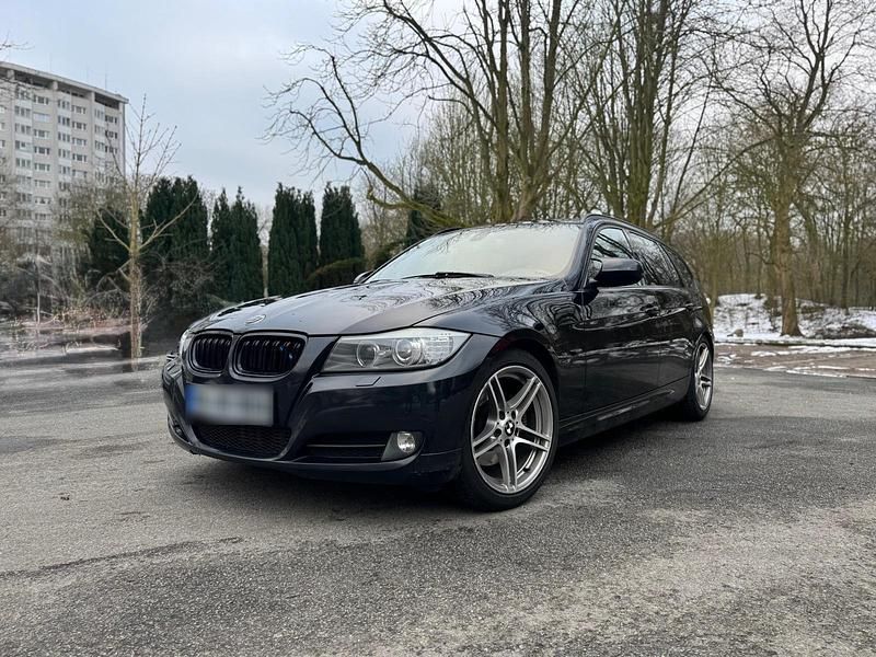 Gebraucht BMW 325 Exclusive 204 PS (150 kW) 2012 Schwarz Kombi