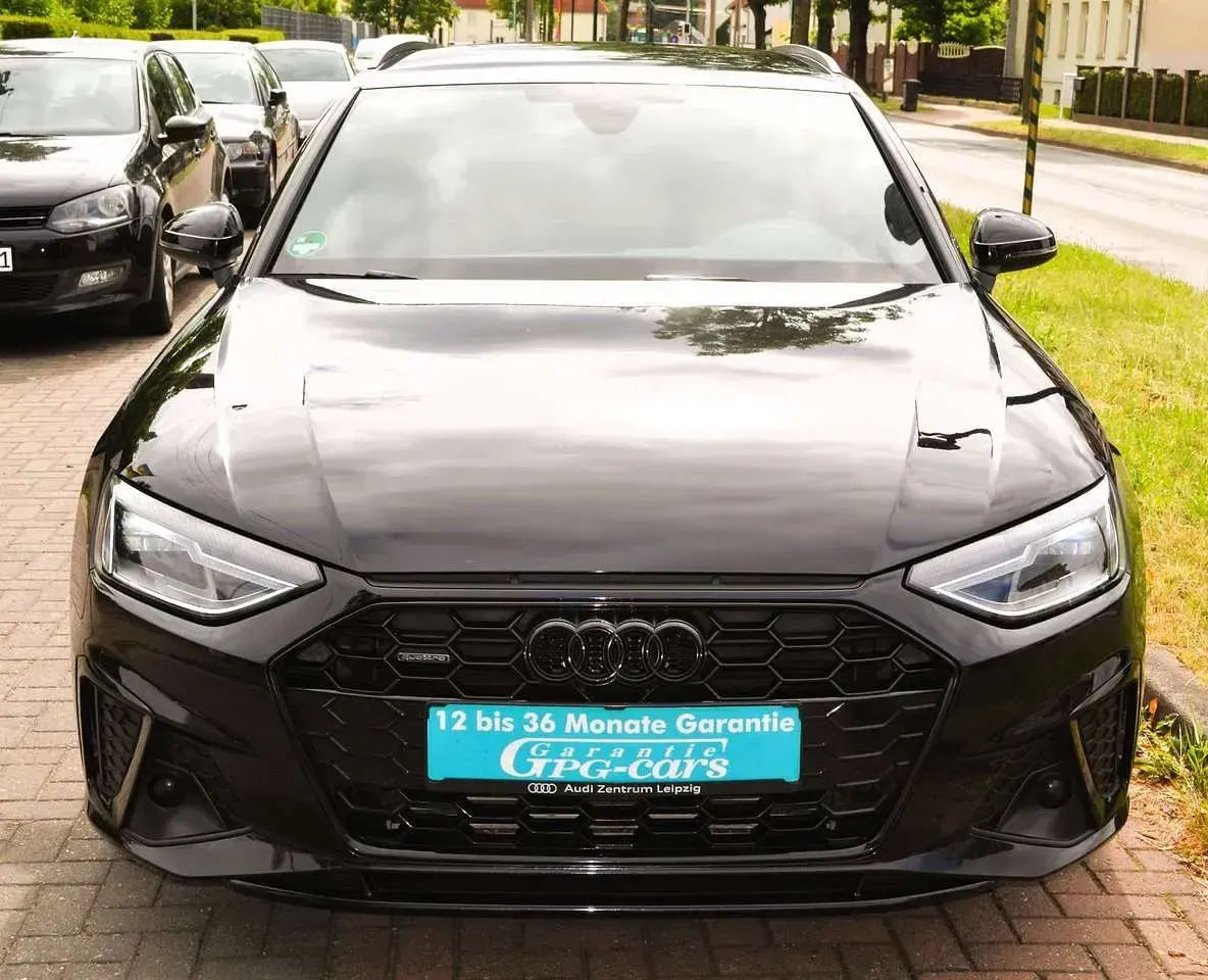 Gebraucht Audi A4 S-Line 265 PS (194 kW) 2021 Mythosschwarz Kombi