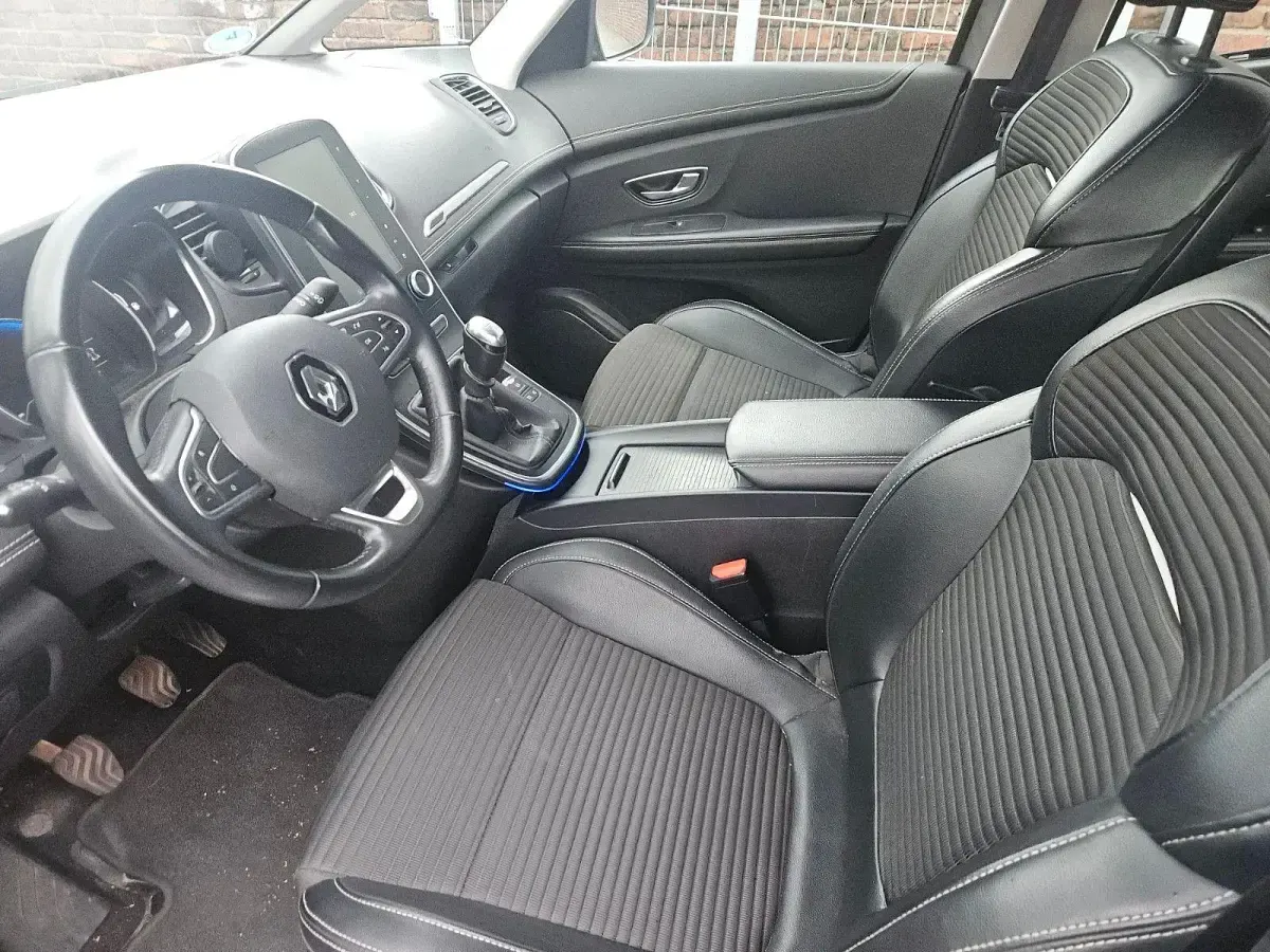 Gebraucht Renault Scenic E-Tech Intens 110 PS (80 kW) 2018 Grau Van / Kleinbus
