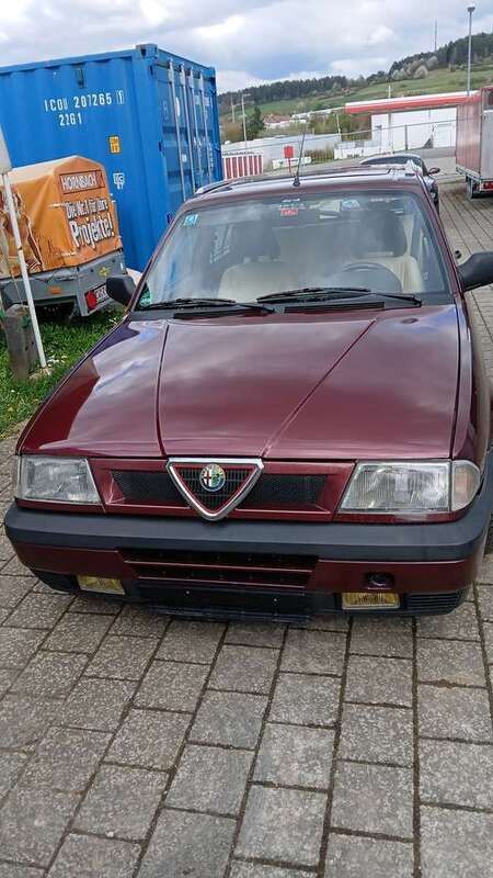 Rot Gebraucht 1992 Alfa Romeo 33 Kombi | 5.555 € - Bild 1/4