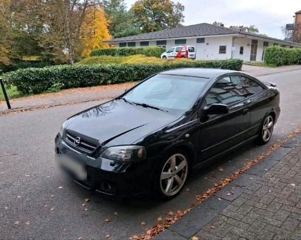 Gebraucht Opel Astra 125 PS (91 kW) 2000 Schwarz Coupé