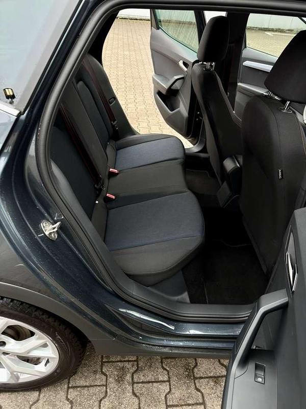 Gebraucht Seat Arona FR 150 PS (110 kW) 2024 Grau SUV