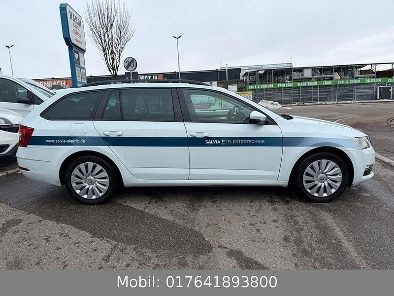 Gebraucht Skoda Octavia Ambition 116 PS (85 kW) 2019 Weiß Kombi