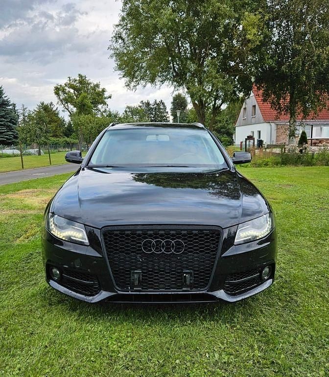Schwarz Gebraucht 2010 Audi A4 Limousine | 4.600 € (Superpreis) - Bild 1/4