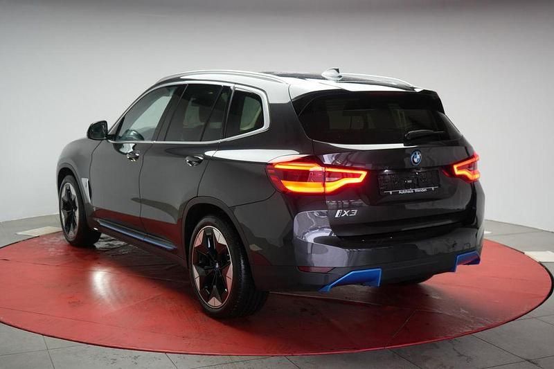 Grau Gebraucht 2021 BMW iX3 Impressive SUV | 37.990 € (Fairer Preis) - Bild 1/4