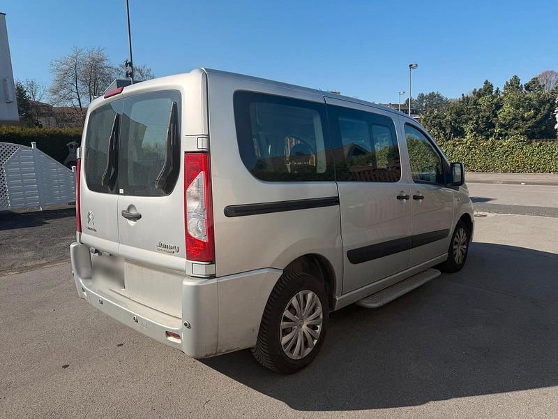 Gebraucht Citroën Jumpy 128 PS (94 kW) 2014 Silber Van / Kleinbus