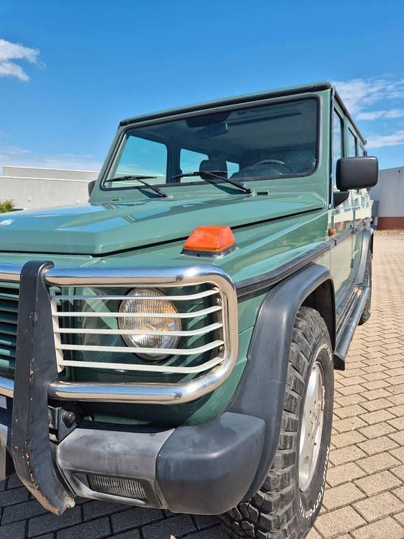 Grün Gebraucht 1994 Mercedes G320 SUV | 33.900 € - Bild 1/4