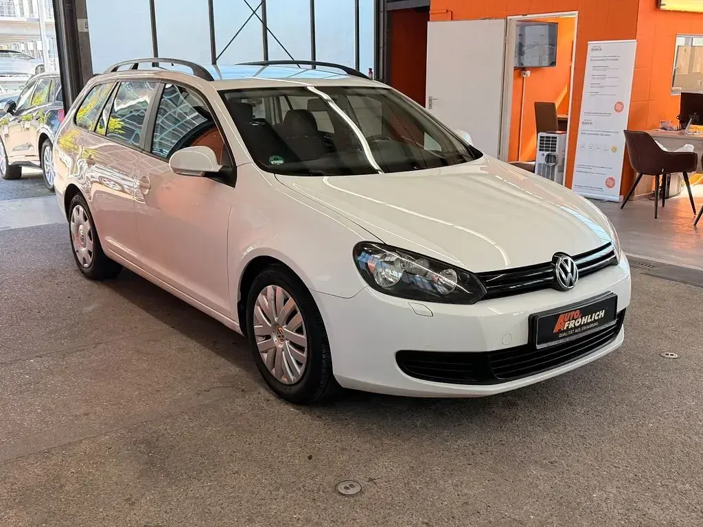 Gebraucht VW Golf VI Trendline 105 PS (77 kW) 2011 Weiß Kleinwagen
