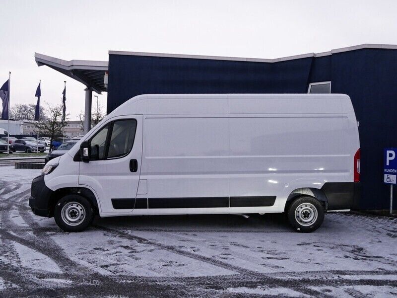 Gebraucht Peugeot Boxer 140 PS (102 kW) 2025 Weiß Van