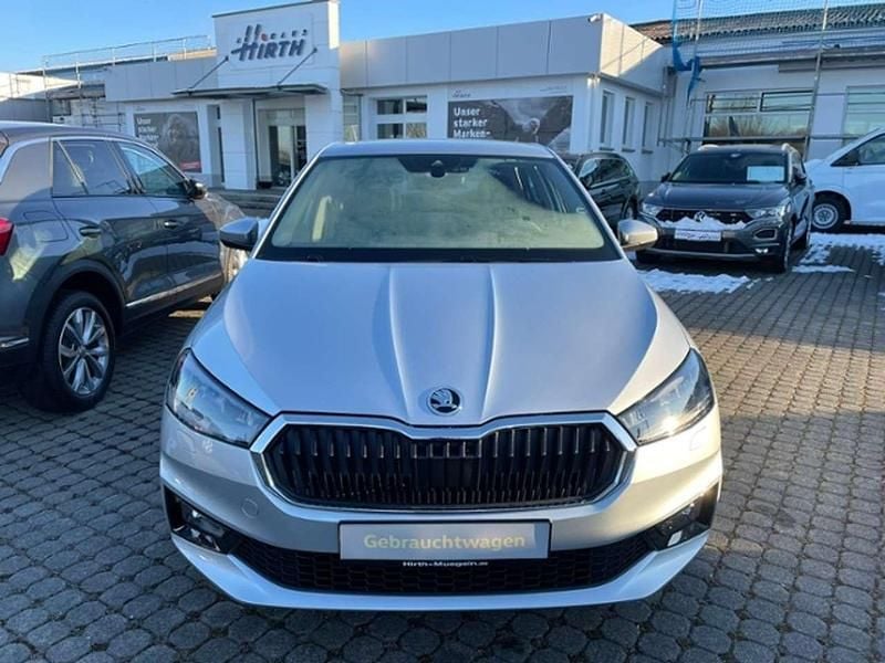 Gebraucht Skoda Fabia Essence 80 PS (58 kW) 2024 Silber metallic Kleinwagen