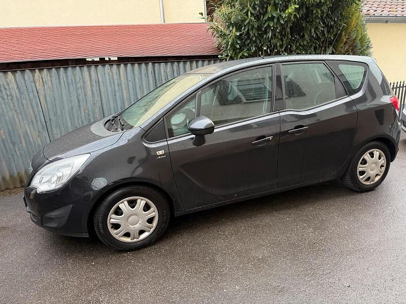 Gebraucht Opel Meriva Active 120 PS (88 kW) 2013 Schwarz Van / Kleinbus