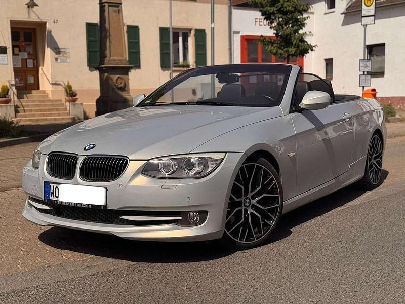 Grau Gebraucht 2012 BMW 325 Cabriolet Performance Cabrio | 16.499 € (Etwas zu teuer) - Bild 1/4