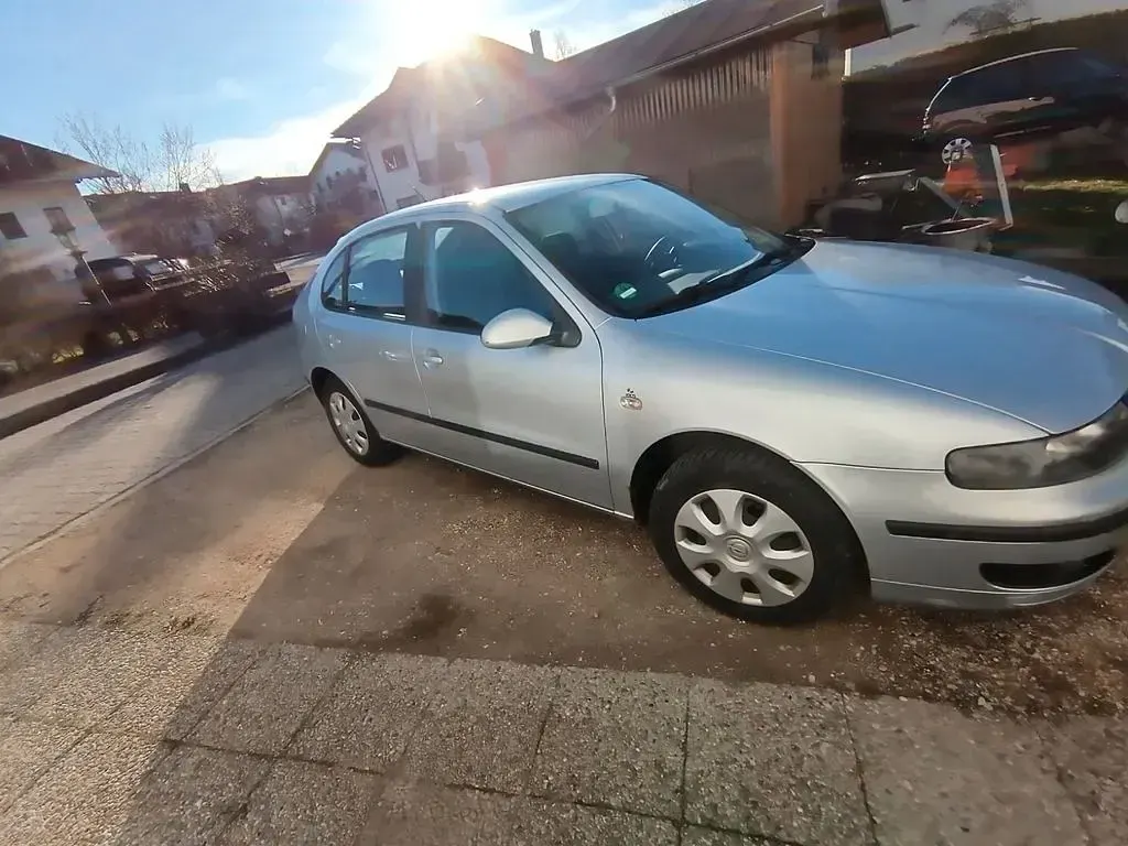 Gebraucht Seat Leon 105 PS (77 kW) 2006 Silber Kleinwagen