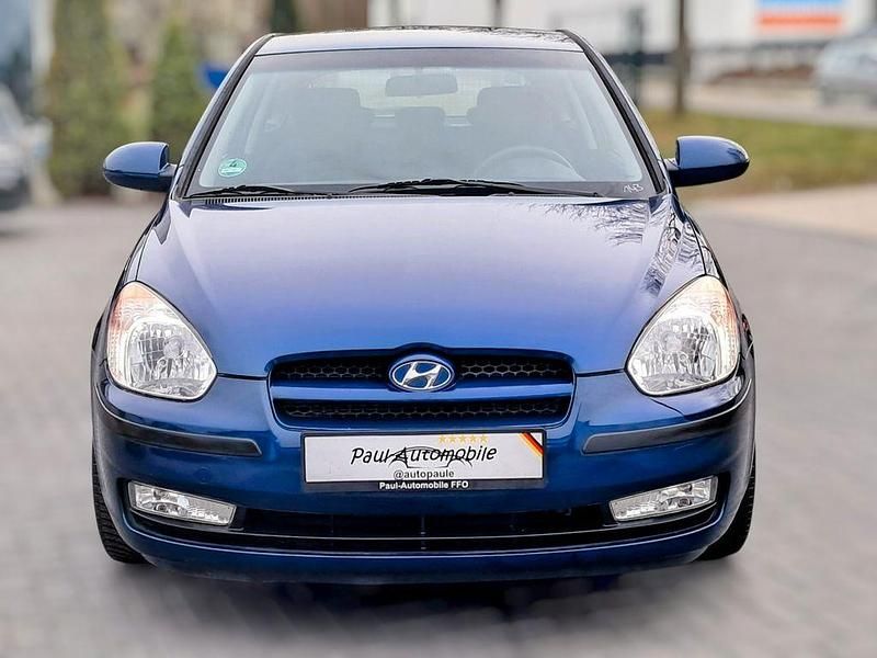 Gebraucht Hyundai Accent 97 PS (71 kW) 2006 Blau Kleinwagen