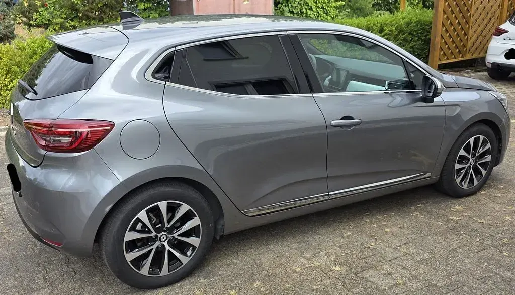Gebraucht Renault Clio Techno 91 PS (66 kW) 2023 Grau Kleinwagen