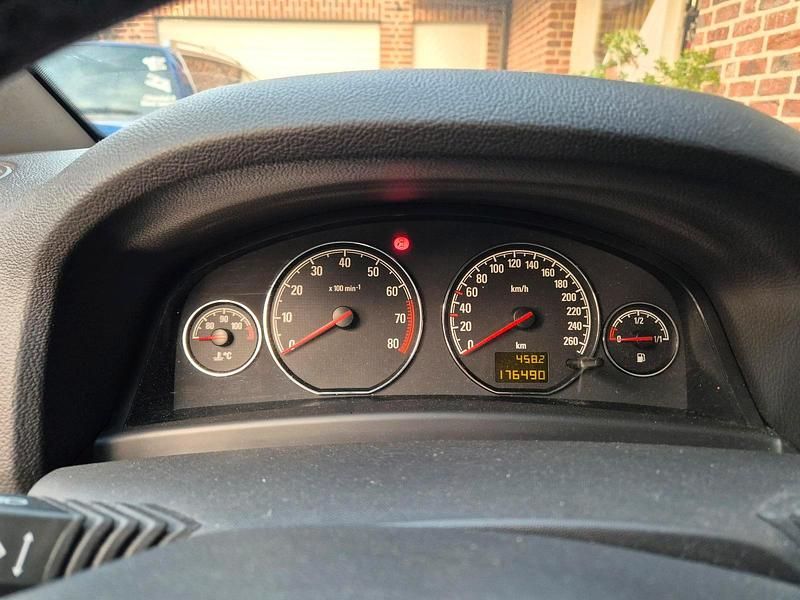 Gebraucht Opel Signum 140 PS (102 kW) 2008 Blau Kleinwagen