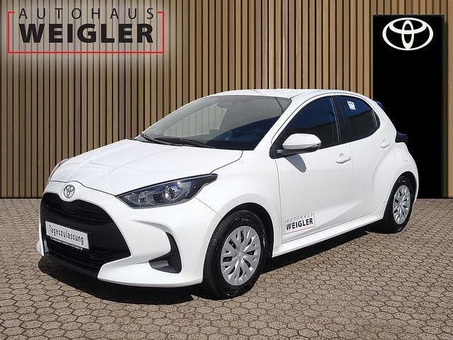 Schwarz Neu 2025 Toyota Yaris Hybrid Business Edition Limousine | 25.590 € (Fairer Preis) - Bild 1/4