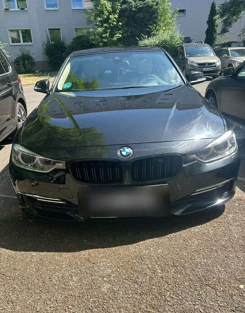 Gebraucht BMW 320 185 PS (136 kW) 2013 Schwarz Limousine