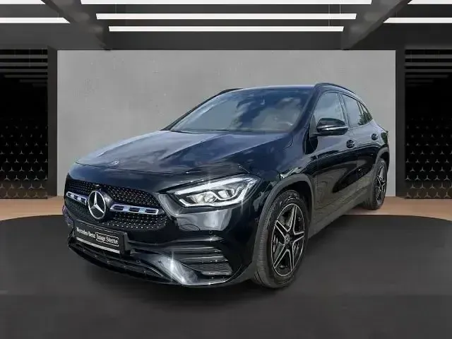 Gebraucht Mercedes GLA200 AMG 163 PS (119 kW) 2023 Schwarz SUV