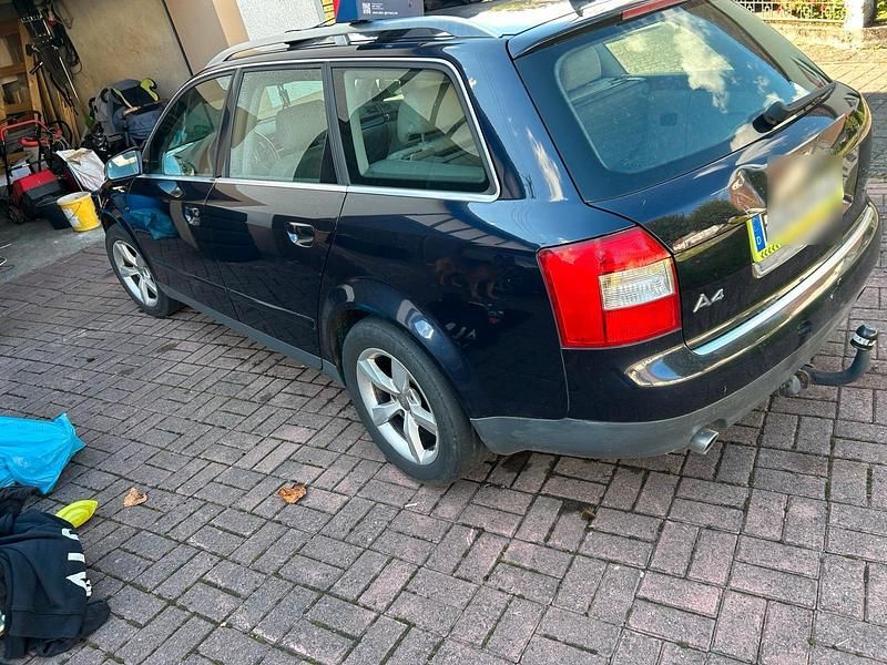 Gebraucht Audi A4 220 PS (161 kW) 2001 Blau Kombi