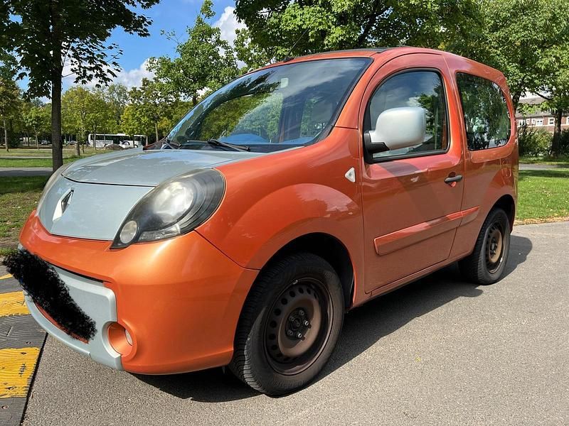 Orange Gebraucht 2010 Renault Kangoo Van / Kleinbus | 2.499 € (Guter Preis) - Bild 1/4
