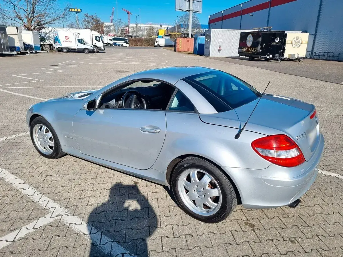 Gebraucht Mercedes SLK200 163 PS (119 kW) 2004 Schwarz Cabrio