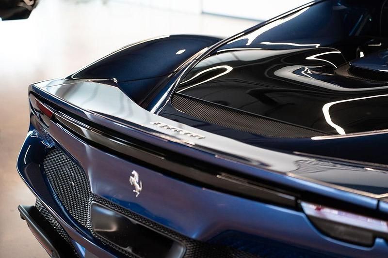 Gebraucht Ferrari 296 829 PS (609 kW) 2024 Blau