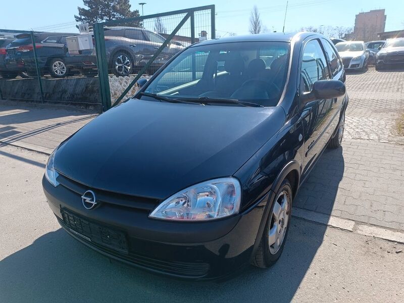 Grün Gebraucht 2001 Opel Corsa Kleinwagen | 2.499 € (Fairer Preis) - Bild 1/4